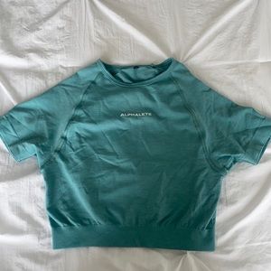 Alphalete cropped t shirt